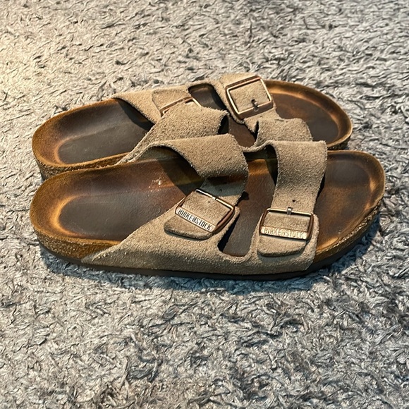 Tan Birkenstock sandals - Picture 2 of 8